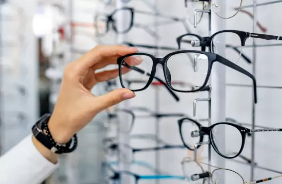 WaveRFID y TSC Printronix Auto ID ayudan a los ópticos a ver el stock de gafas en tiempo real