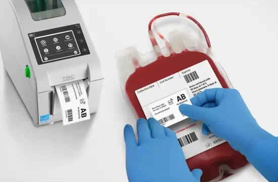 Qual é a tecnologia RFID certa para pulseiras de pacientes e etiquetas de bolsas de sangue? UHF ou HF?