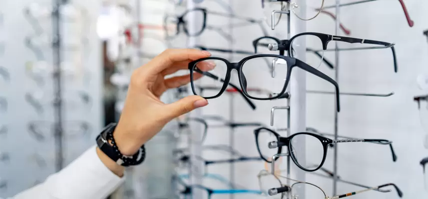 WaveRFID y TSC Printronix Auto ID ayudan a los ópticos a ver el stock de gafas en tiempo real