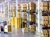 Como as etiquetas Linerless trazem eficiência aos negócios de armazenamento e logística
